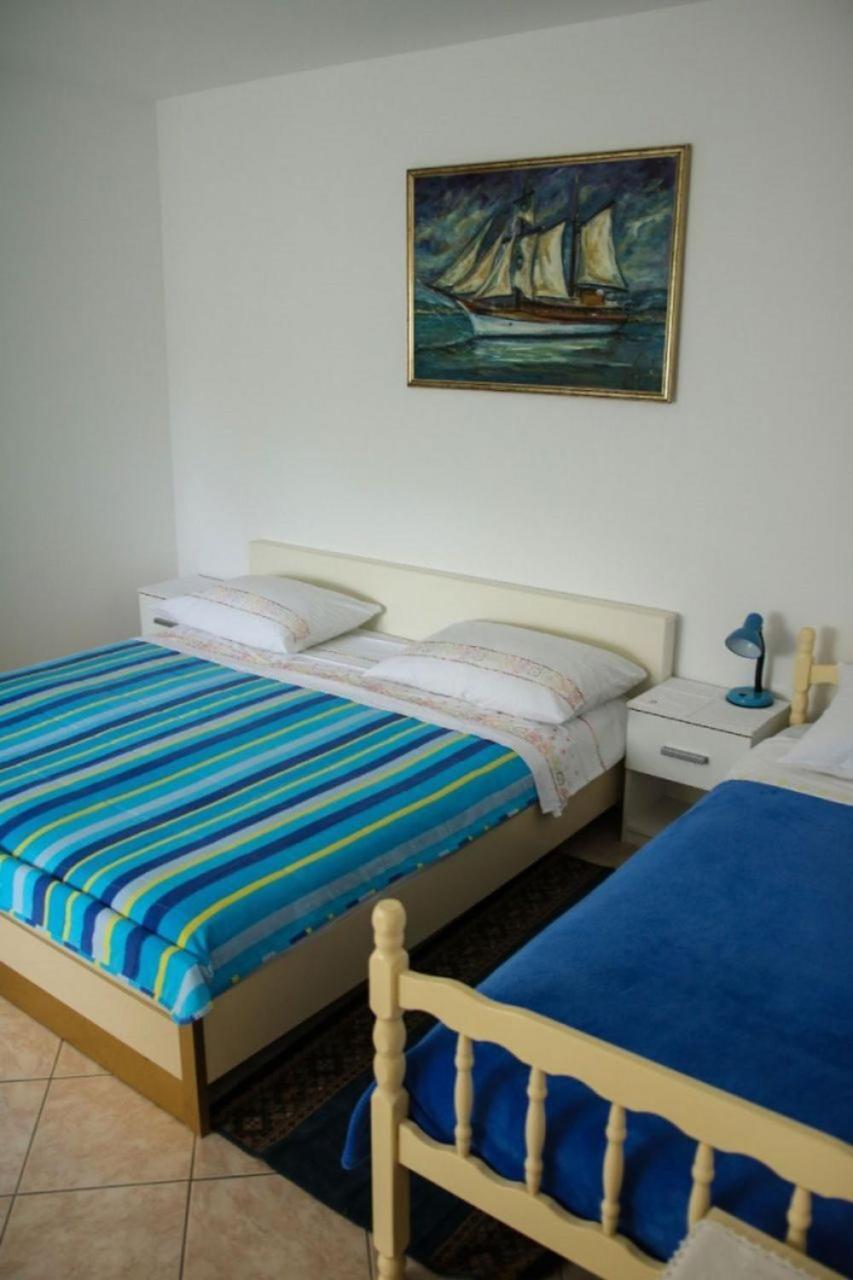 Apartments Zdravko - 150 M From Sandy Beach Duće Dış mekan fotoğraf