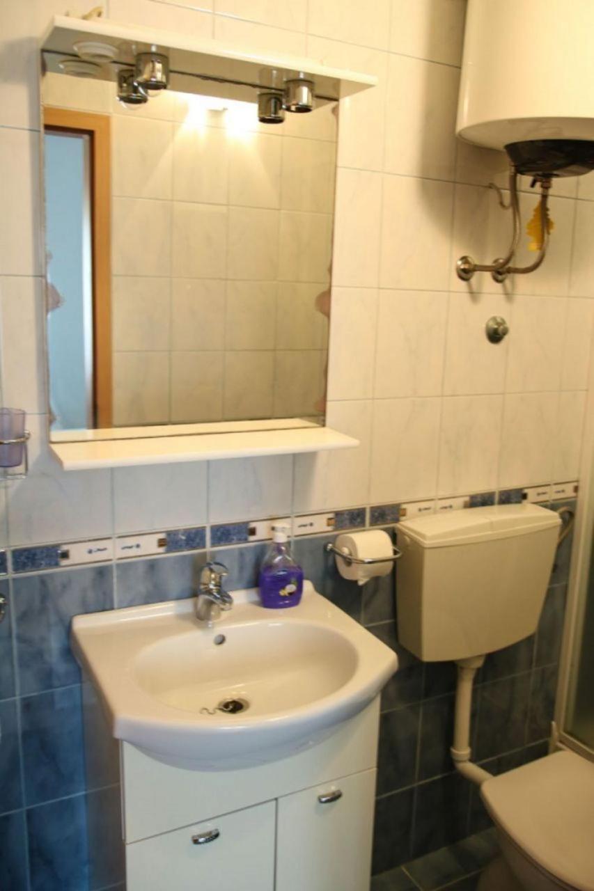 Apartments Zdravko - 150 M From Sandy Beach Duće Dış mekan fotoğraf